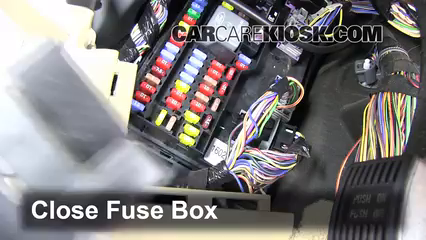 Interior Fuse Box Location: 2007-2015 Lincoln MKX - 2007 Lincoln MKX 3